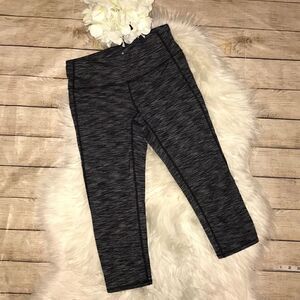 Athleta Chaturanga Capri Leggings Yoga Cropped
